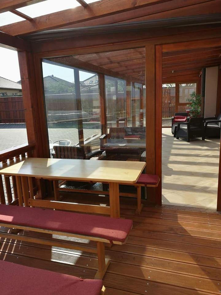 Penzion Kosik Tvrdonice ภายนอก รูปภาพ